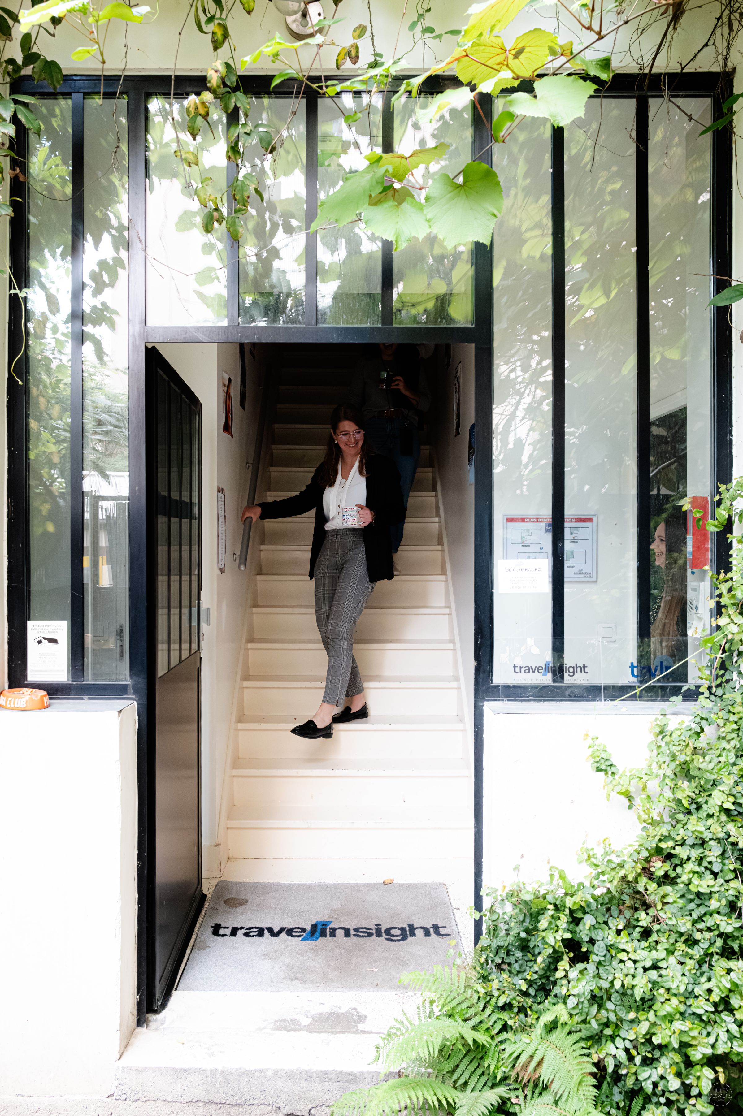 Entrée des bureaux de l'agence de communication tourisme Travel-Insight